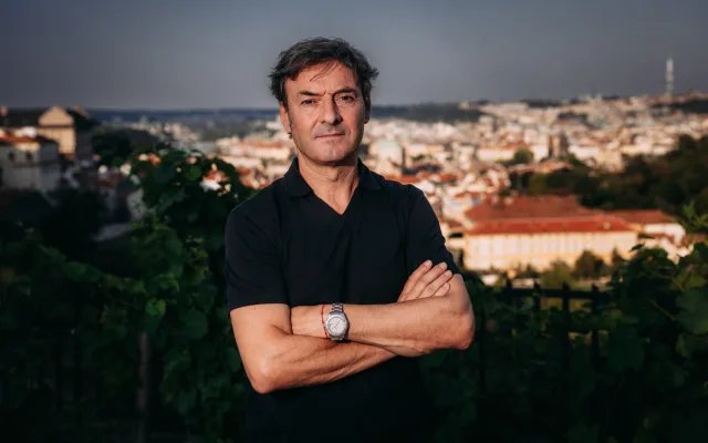 Španělský trenér reprezentace se nesmí nechat požrat českým prostředím.