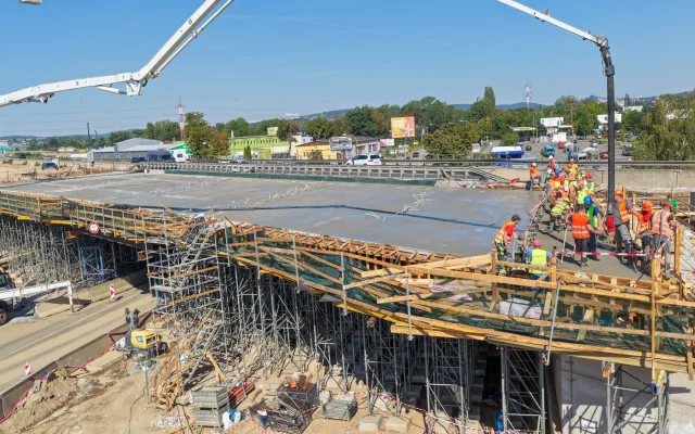 Jihomoravští silničáři si o víkendu mákli, Kaštanová je opět plně průjezdná