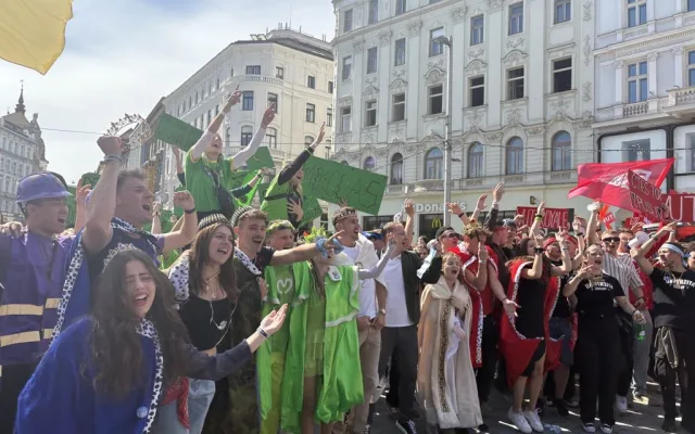 FOTOGALERIE: Studenti roztančili centrum Brna. Tradiční Majáles oslavili ve velkém stylu