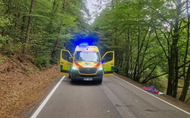 Opilý řidič a mrtvé dítě. Na Brněnsku došlo k tragické dopravní nehodě
