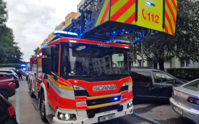 Plameny šlehající z oken a zakouřené chodby. Brno se probudilo do ohnivého rána
