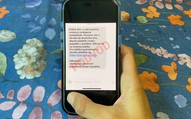 Kyberšmejdům skončily prázdniny. Pozor na falešné SMS o dluhu na pojistném