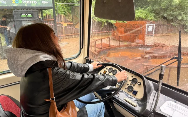 Brněnská zoo se deště nezalekla. Festival Smečky odstartoval navzdory počasí