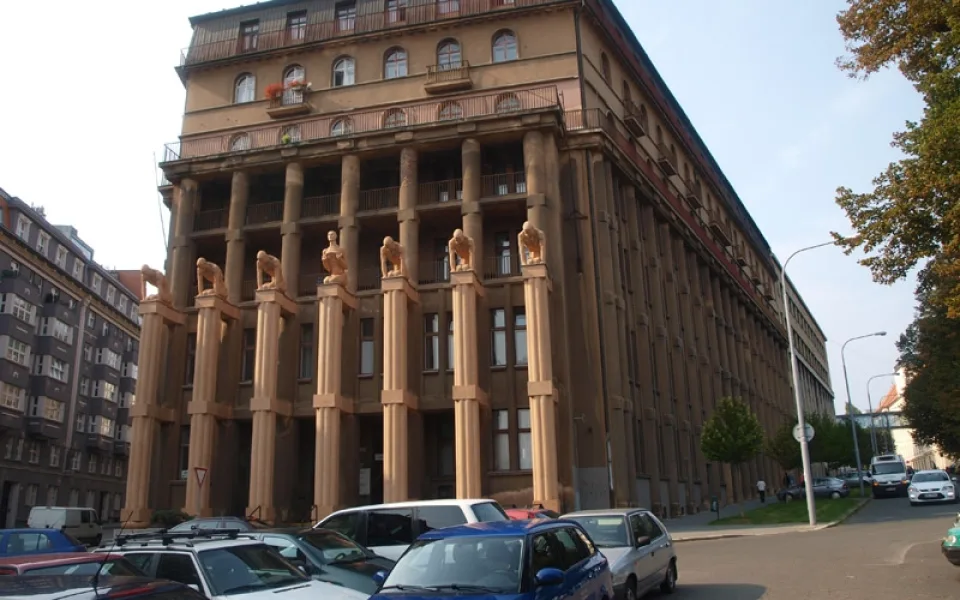 Nemocnice - Poliklinika, Brno-Veveří, Zahradníkova ulice