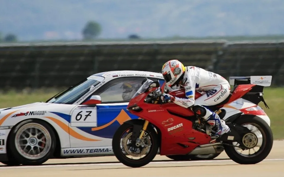 Karel Abraham (Ducati 1199 Panigale), Letiště Brno 2012