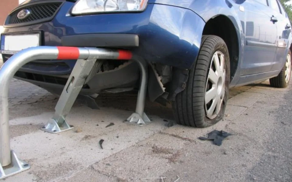Nabouraný ford na Vídeňské ulici, foto: Policie ČR