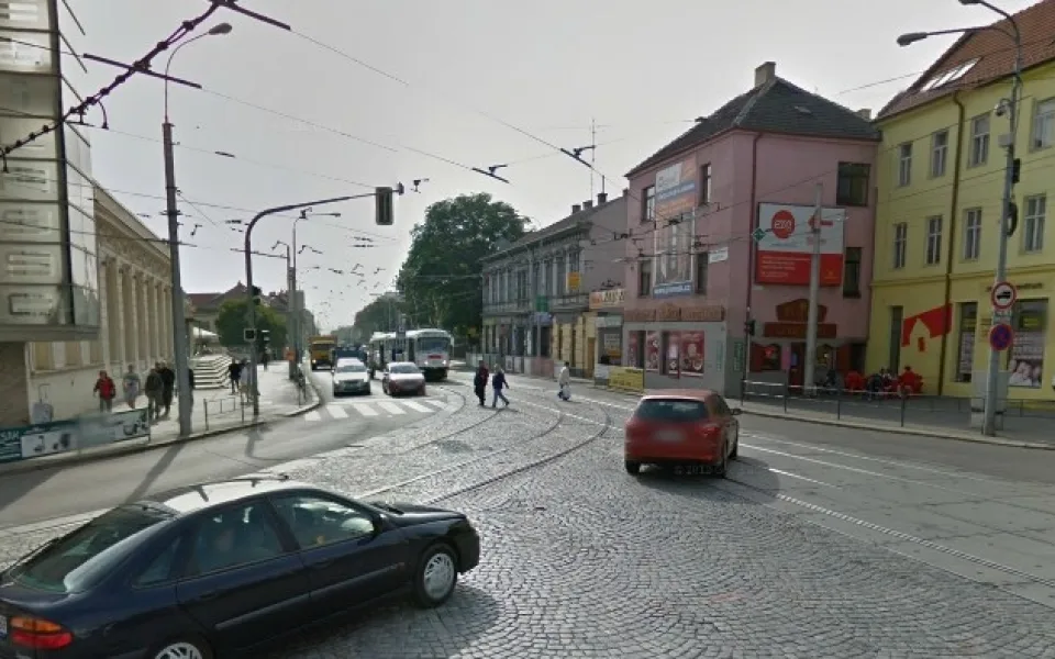 Křižovatka Kosmovy ulice a Palackého třídy, foto: Google Maps