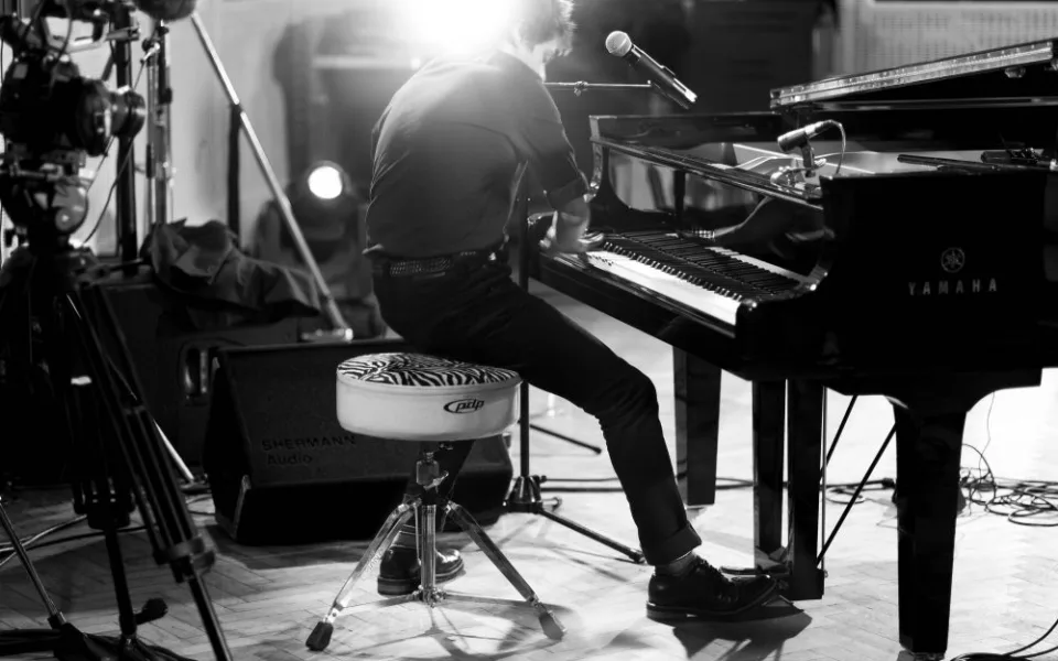 Jamie Cullum zahraje fanouškům v Bratislavě, foto: KuulFabrik