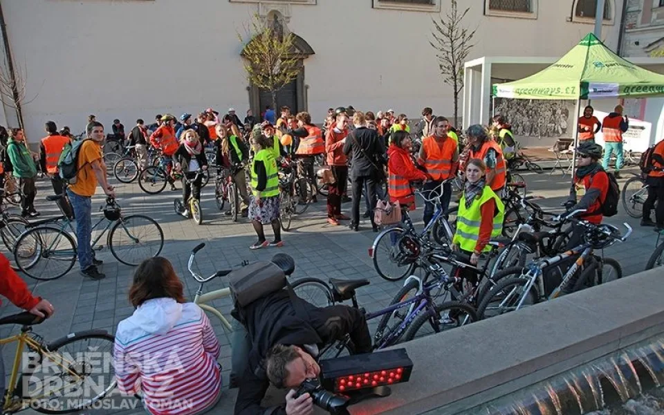 Na cyklojízdě se sešlo přes tři sta lidí, foto: Brněnská Drbna, Miroslav Toman