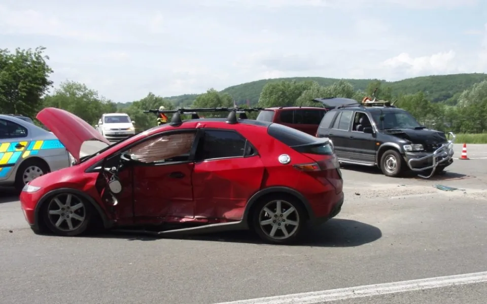 Při nehodě u Kuřimy došlo ke zranění pěti osob, foto: HZS JMK