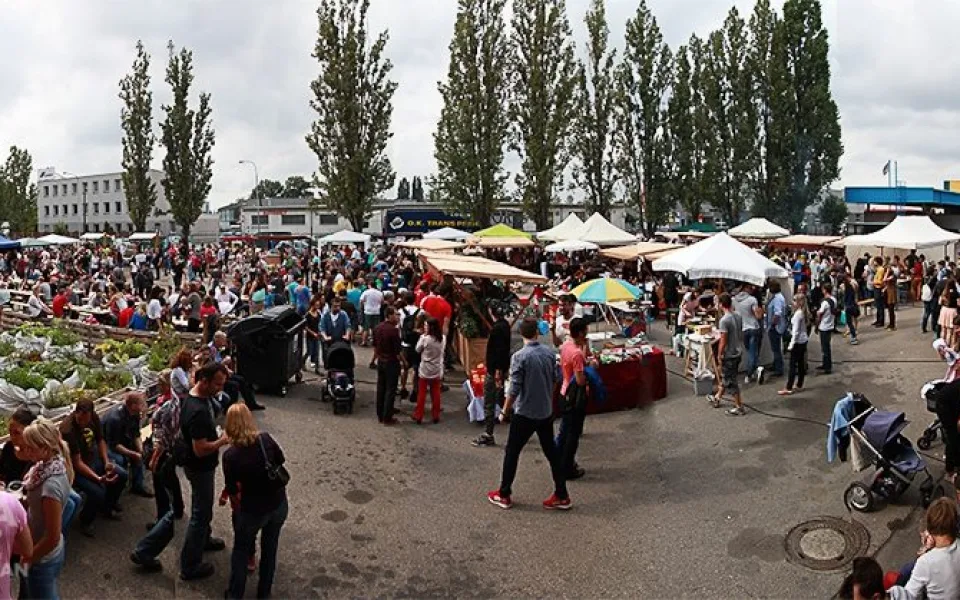 Prostor před Industrou se stal dějištěm gastronomické události roku, foto: Brněnská Drbna, Miroslav Toman
