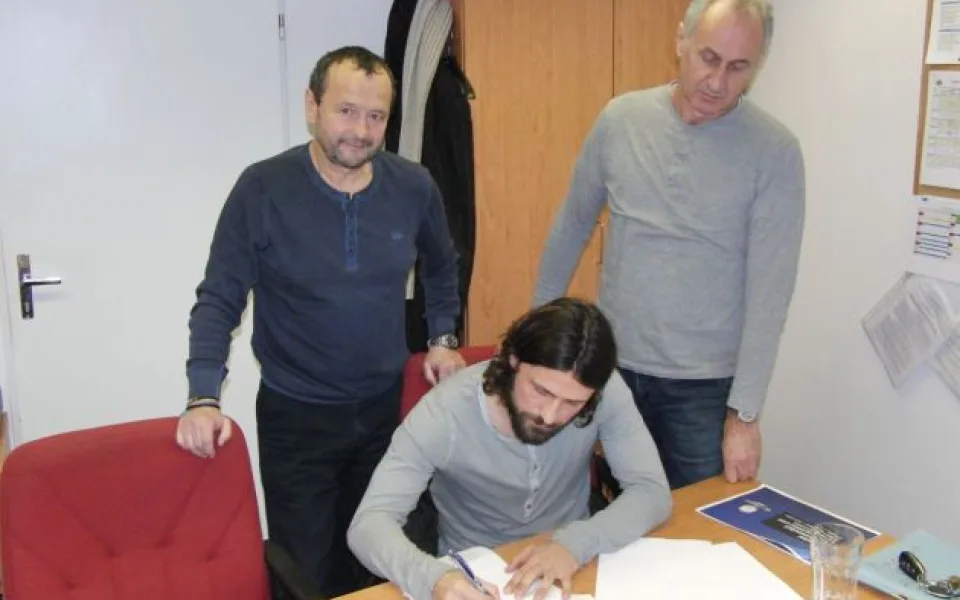 Kapitán FC Zbrojovka Zavadil prodložil smlouvu, Foto-fczbrno.cz