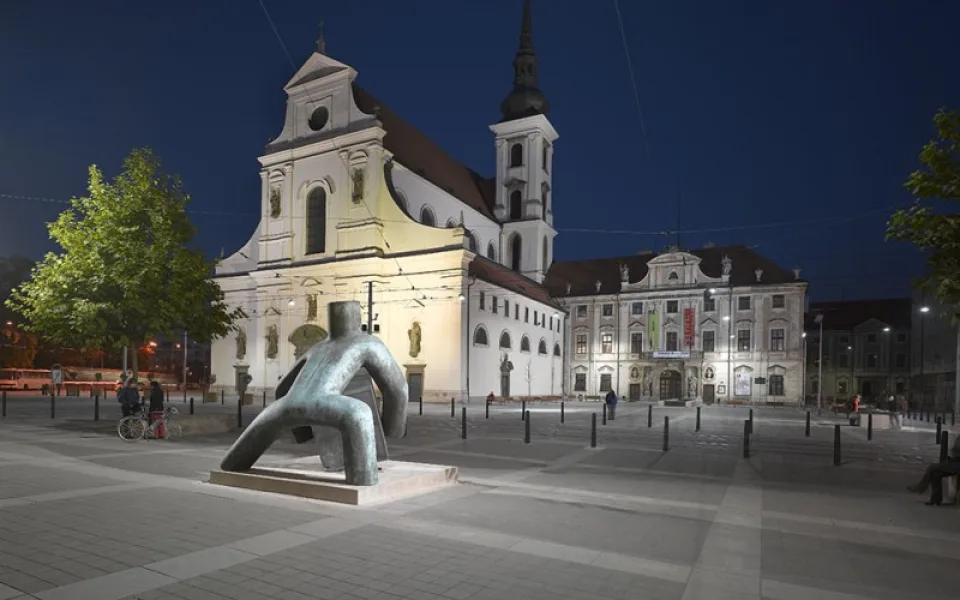 2011-02-23-Moravske-namesti-01
