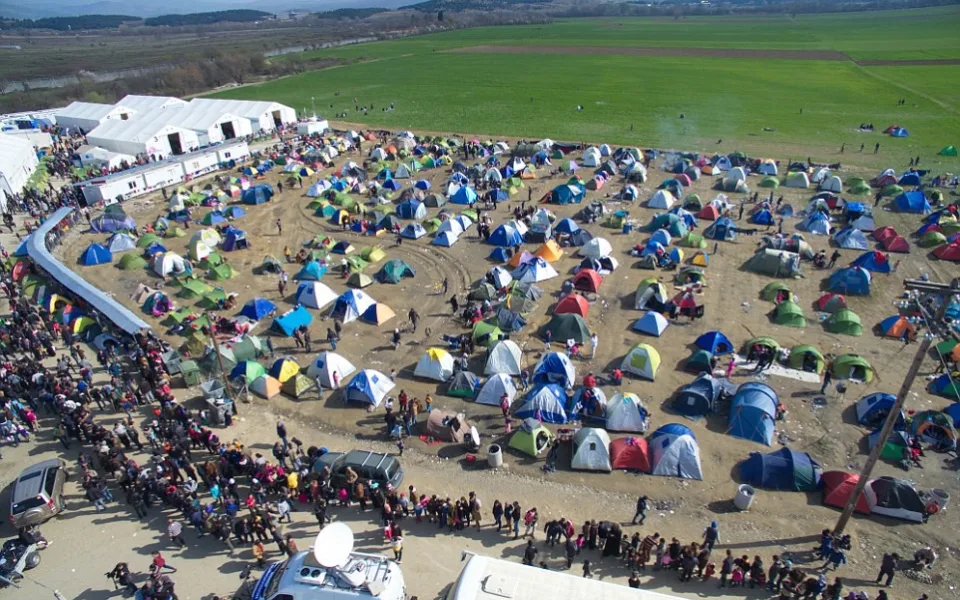 Uprchlický tábor v Aténách, foto: www.dailymail.co.uk
