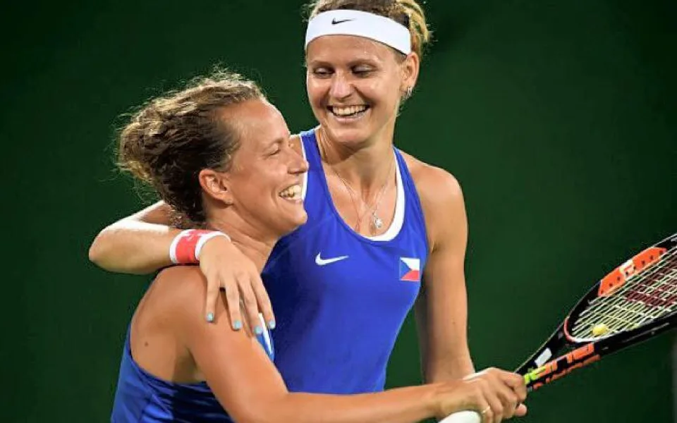 Barbora Strýcová a Lucie Šafářová, foto: facebook