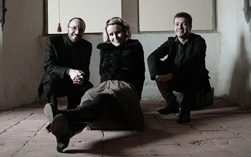 Jitka Šuranká Trio, Zdroj: Indies Scope
