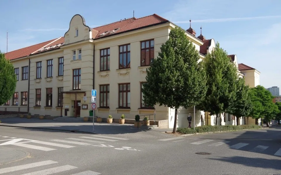 ZŠ Sirotkova, zdrok: zabovresky.cz