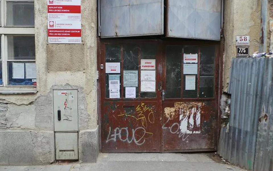 Azylový dům na Bratislavské, který má projít rekonstrukcí, foto: firmy.cz