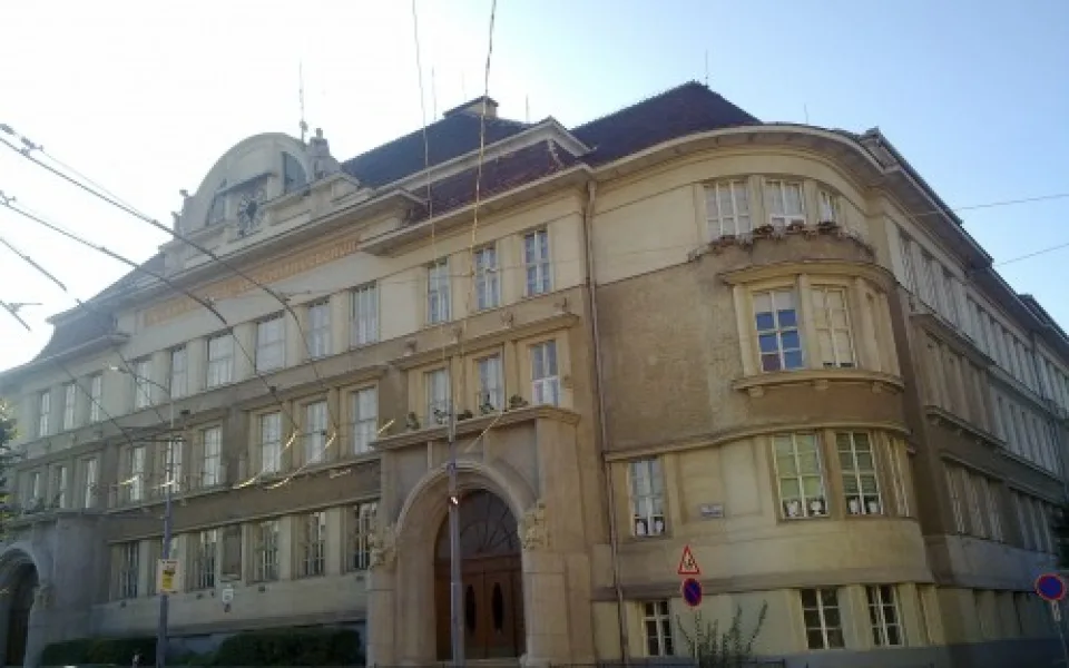 ZŠ Slovanské náměstí, zdroj: idealbau.cz