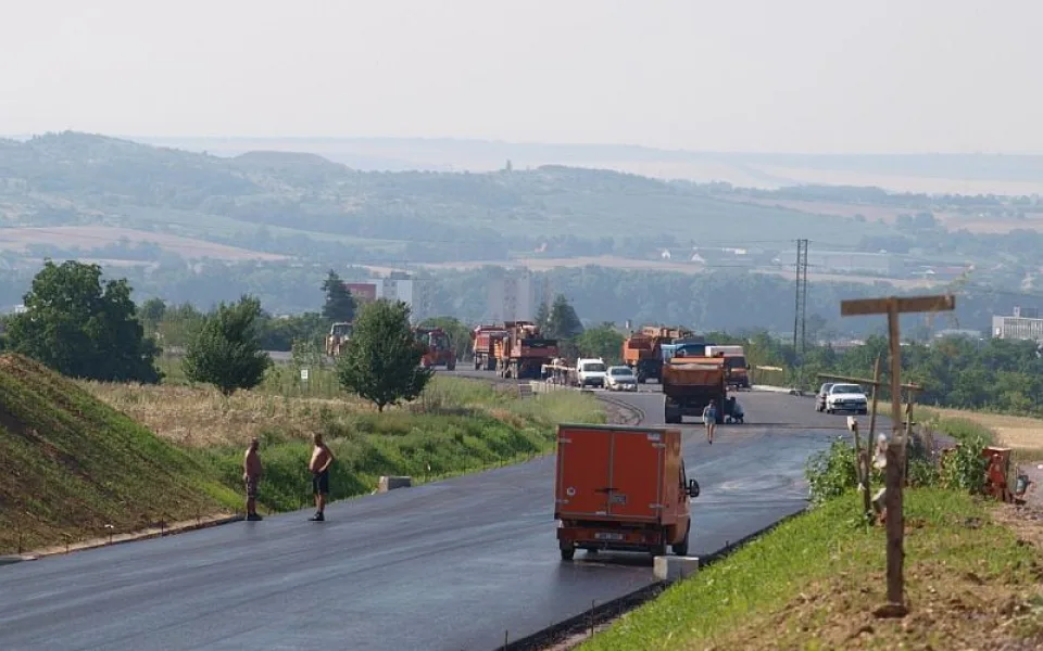 Stavba obchvatu Znojma, zdroj: ceskedalnice.cz