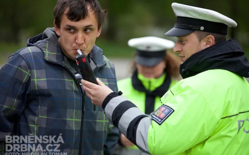 Měření alkoholu v krvi, ilustrační foto