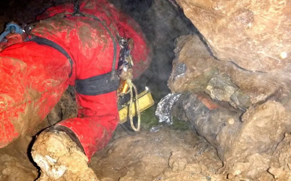 Zavalený speleolog