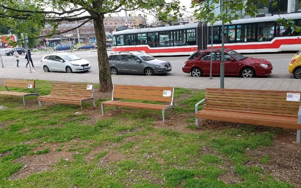 Na soutěžní lavičky si můžete sami sednout a rozhodnout, zdroj: Brno-střed