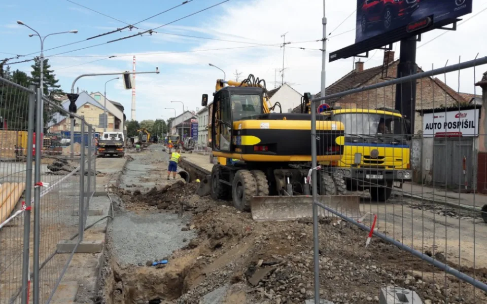 Práce na Provazníkově ulici