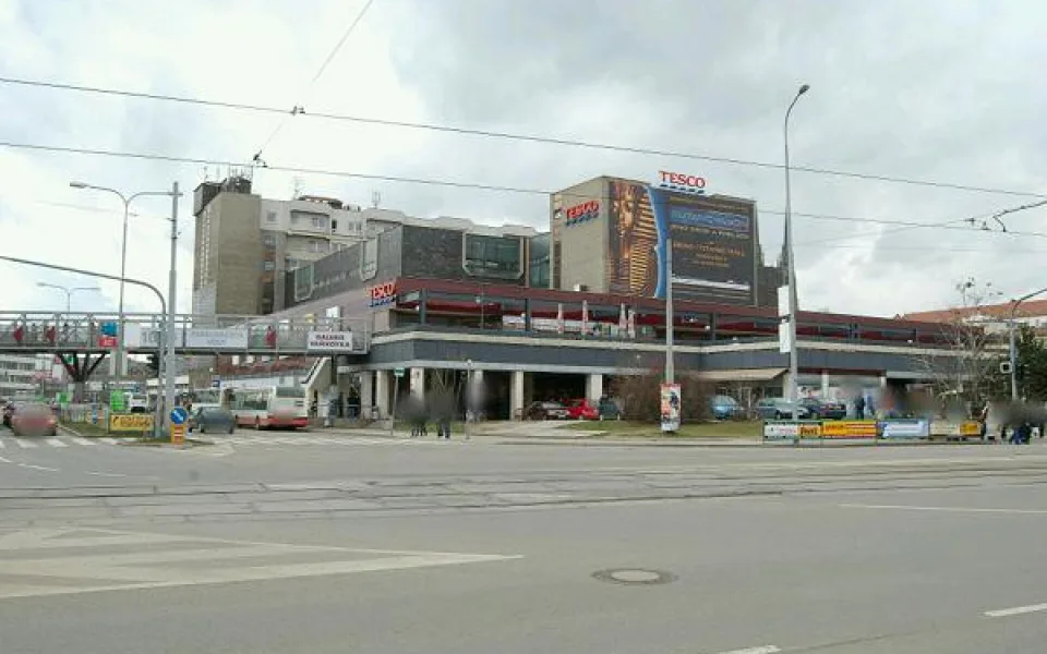 Tesco u hlavního nádraží