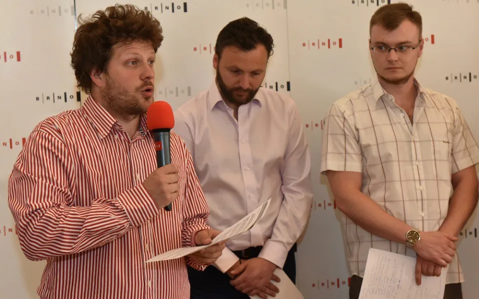 Matěj Hollan představuje projekty sociálního začleňování, zdroj: MMB