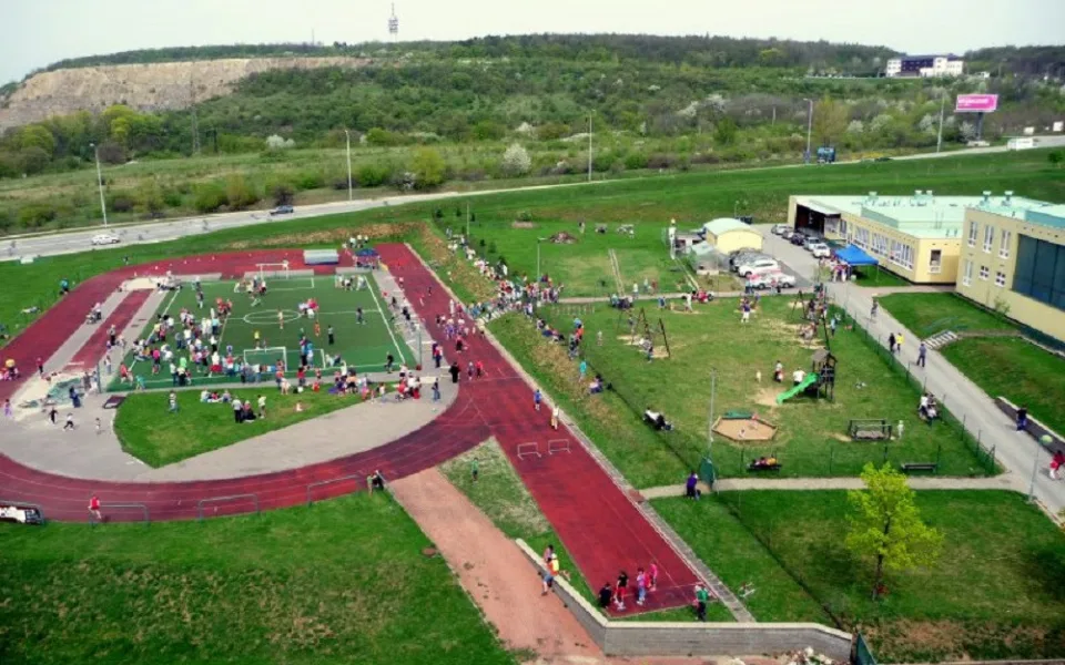 ZŠ Horníkvoa