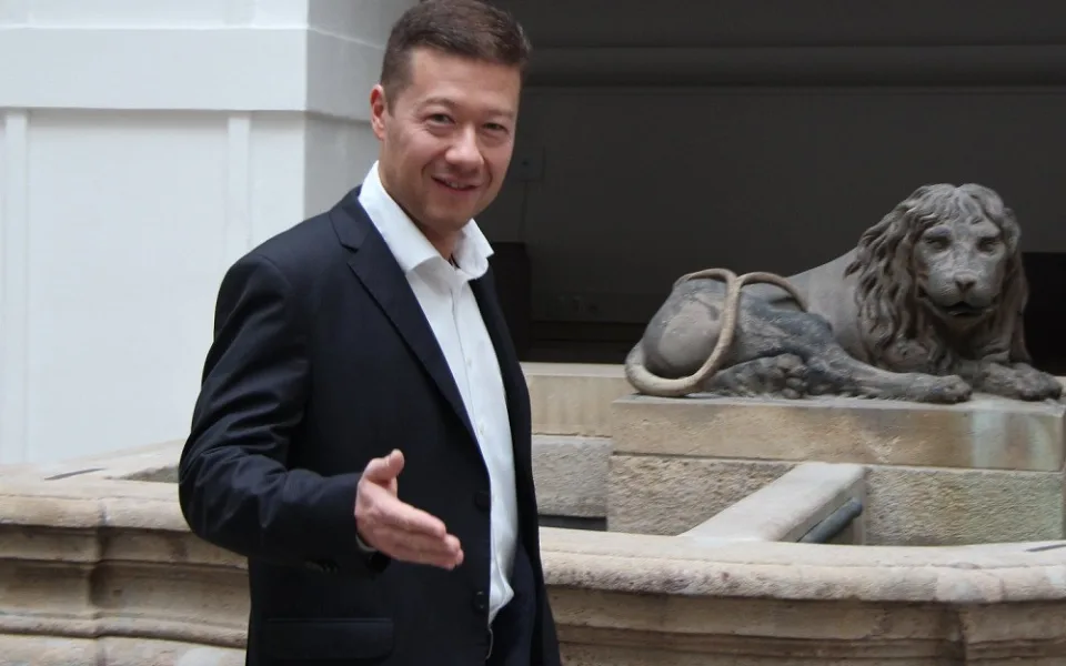 Tomio Okamura