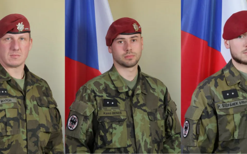 Trojice padlých českých vojáků