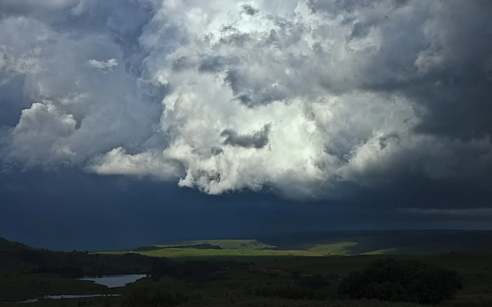 storm-clouds-420179_1280