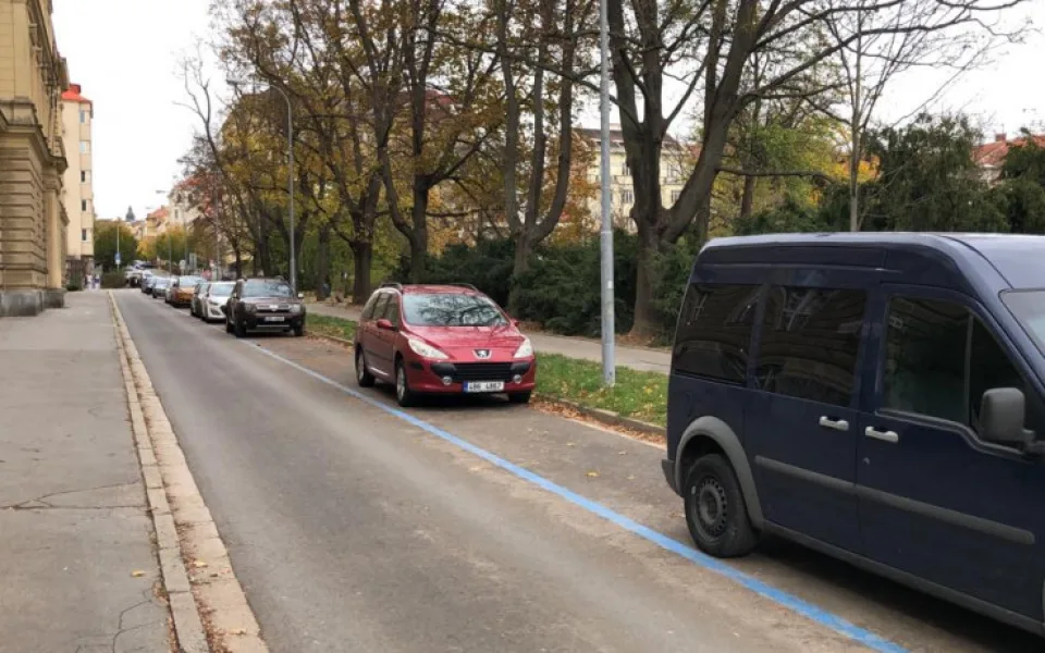 Volná parkovací místa na Obilňáku