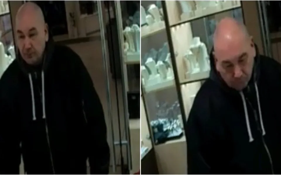 Nepoznáte tohoto muže?