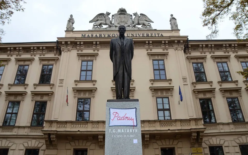 Socha TGM na Komenského náměstí