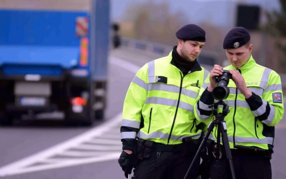 Policie kontroluje bezpečnostní pásy