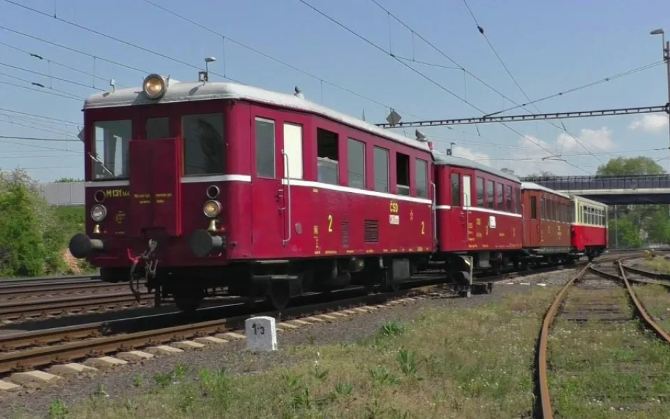 Hurvínek na kolejích