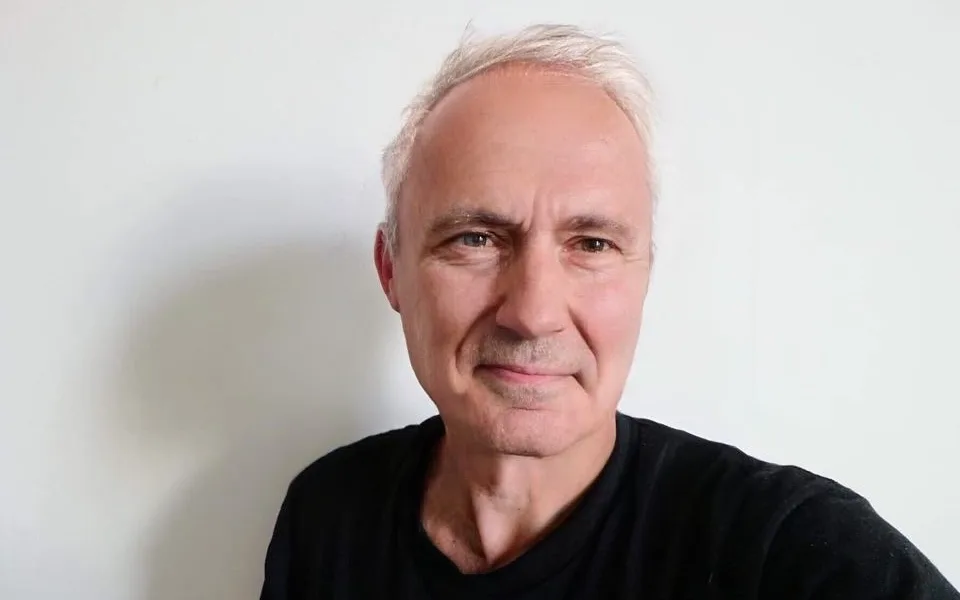 Autor textu posílá pozdrav do Ruska