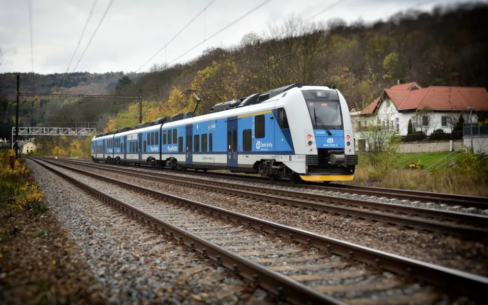 Změna se vztahuje na osobní a spěšné vlaky v rámci Jihomoravského kraje.