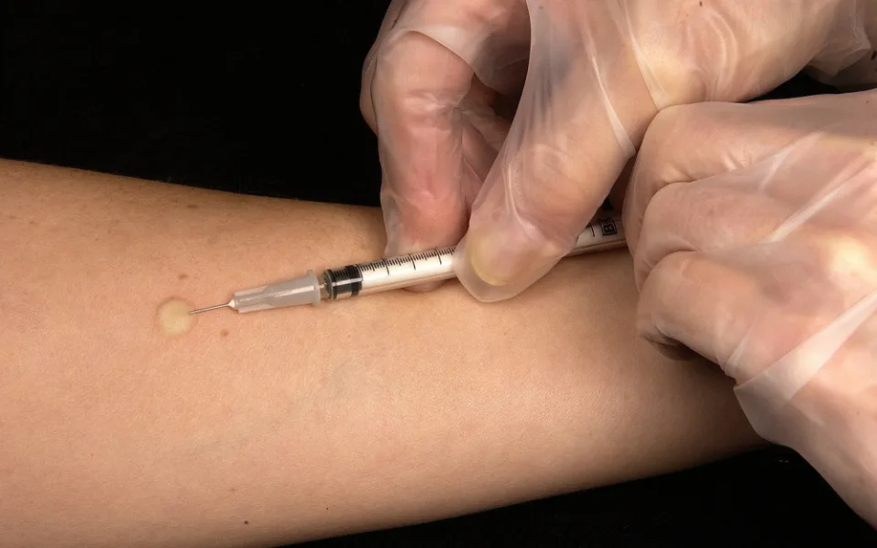 vaccination-67477_1920