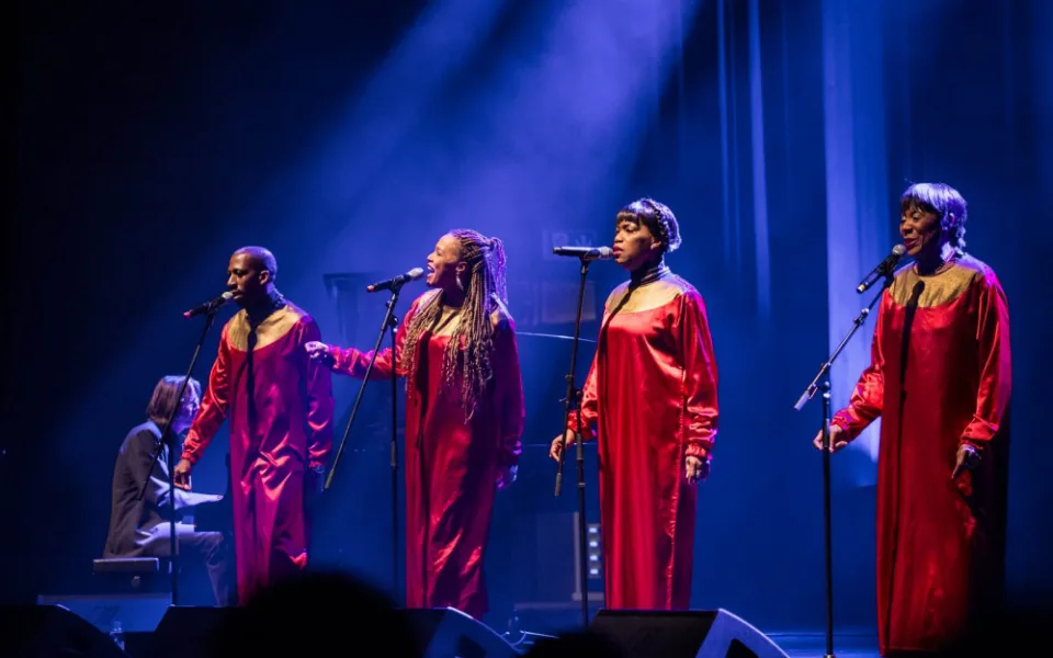 Gospelový soubor pod vedením Stelly Jones