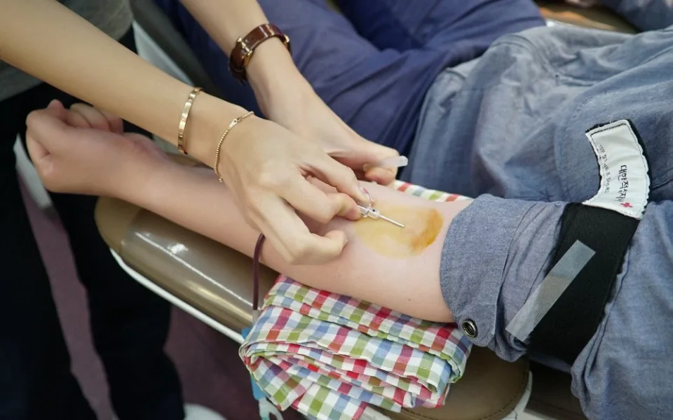 blood-donation-2603649_1280