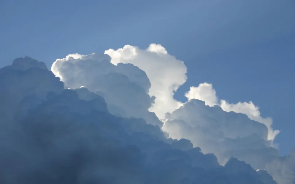 sky-414198_1280