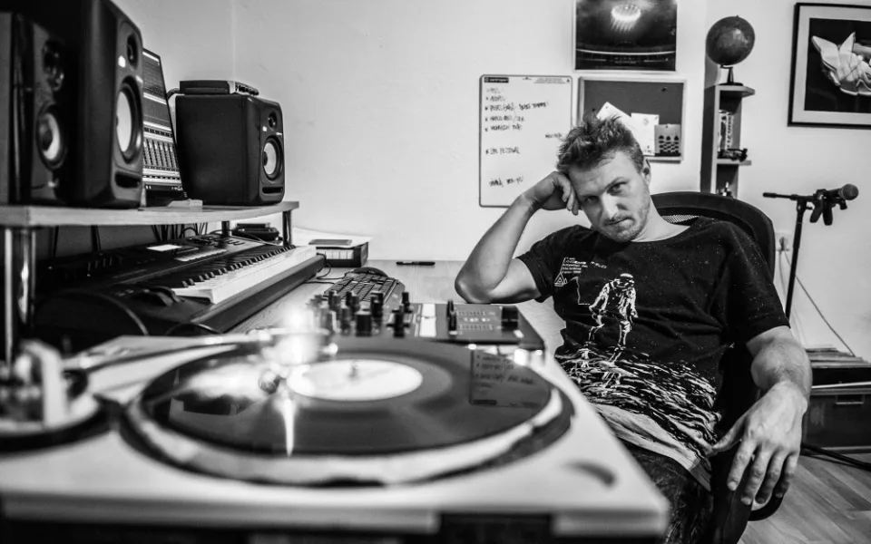 Dj Opia
