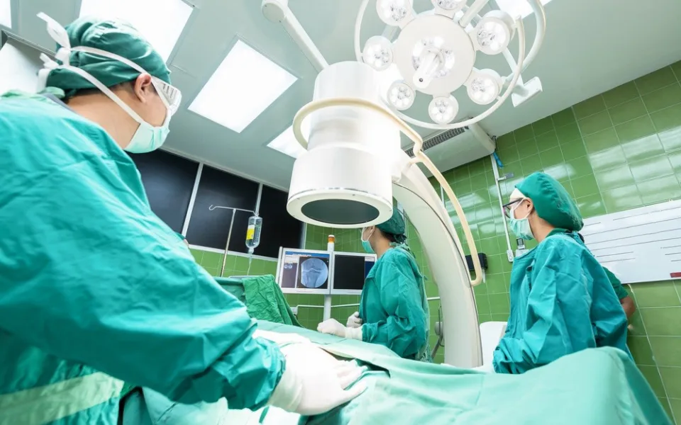 clinic-1807543_1280