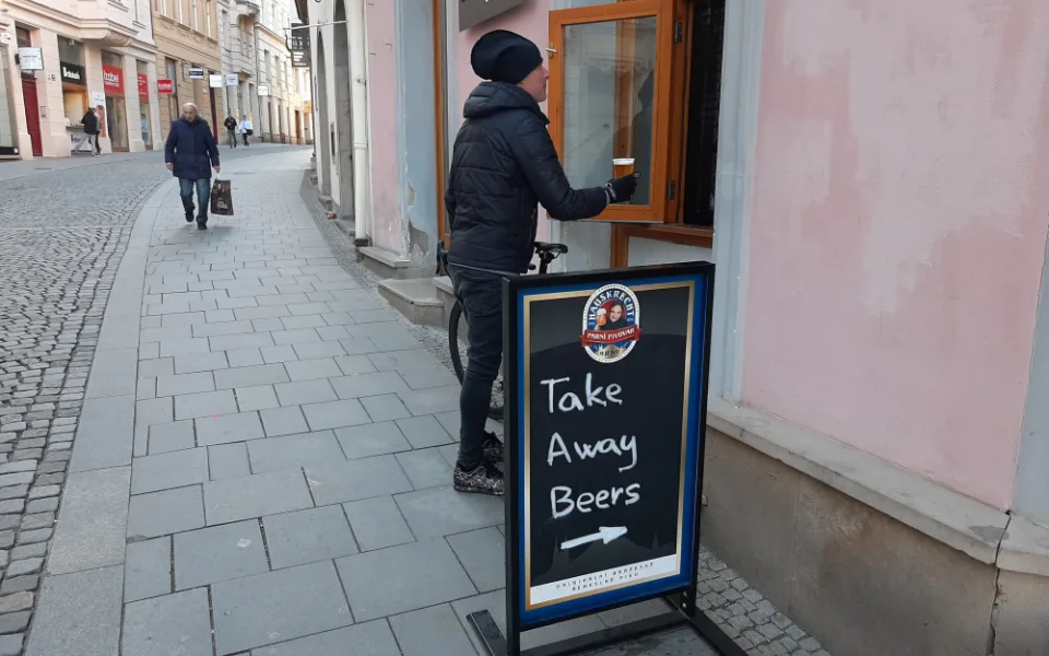 Pivnice Maltworm prodává pivo k odnosu s sebou