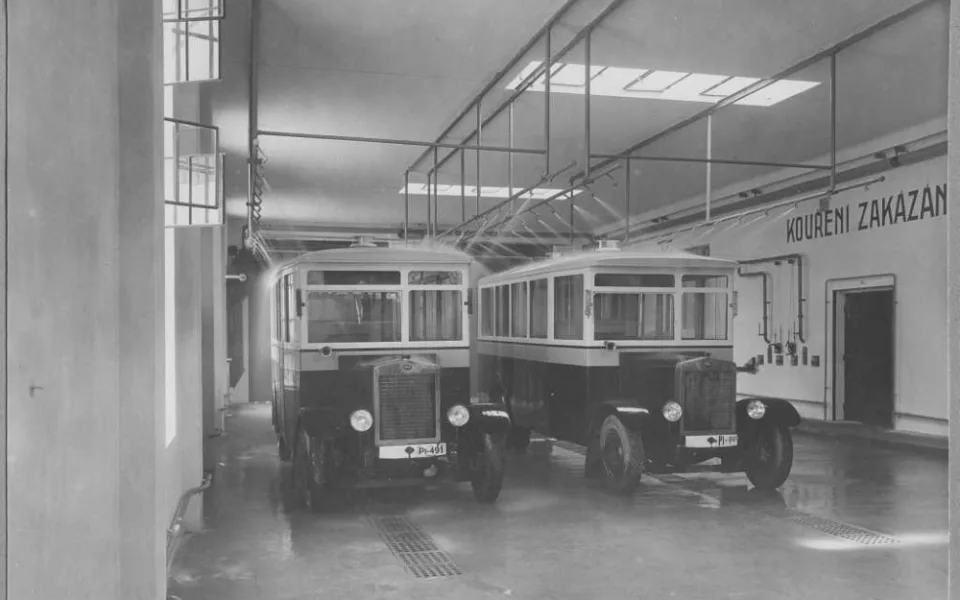 Škoda 506 NR a Fram E18