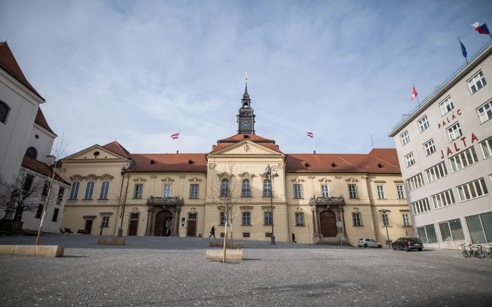 Brno přijde kvůli koronaviru v příjmech o 1,8 miliardy korun. Miliardu si nejspíš půjčí